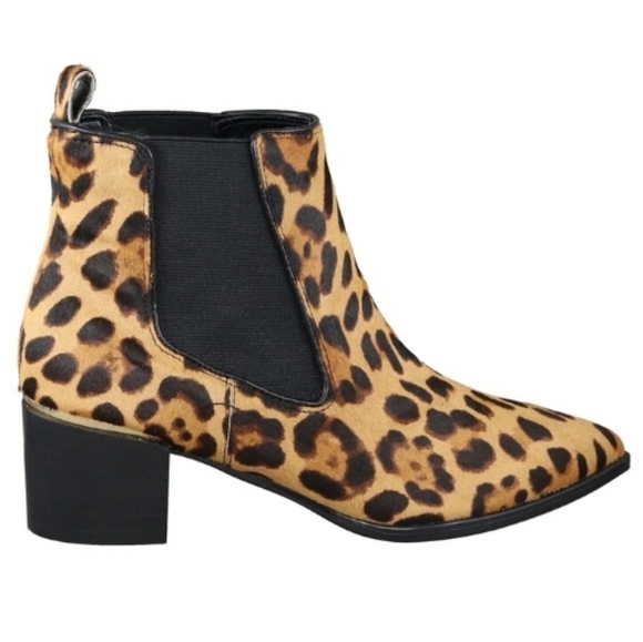 Nine West Leopard Print Genuine Cow Hair Chelsea Boots NWT - Picture 2 of 7